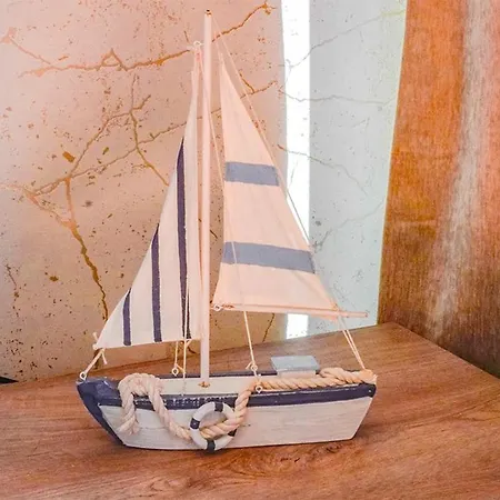 By The Sea Vi - Marina