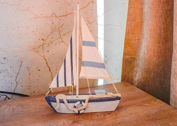 By The Sea Vi - Marina